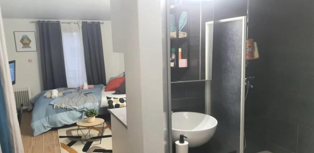 Apartment At Paris-Defense Arena Free Parking By Servallgroup Courbevoie Esterno foto